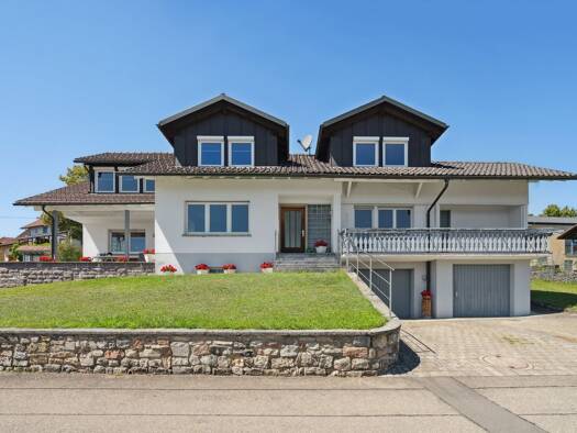 Einfamilienhaus zum Kauf 449.000 € 8 Zimmer 195 m² 823 m² Grundstück Weilheim Weilheim 79809