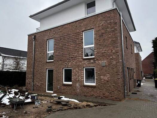 Doppelhaushälfte zur Miete - Erstbezug 2.349 € 5 Zimmer 117,5 m² 250 m² Grundstück frei ab 01.03.2026 Stapelfeld 22145