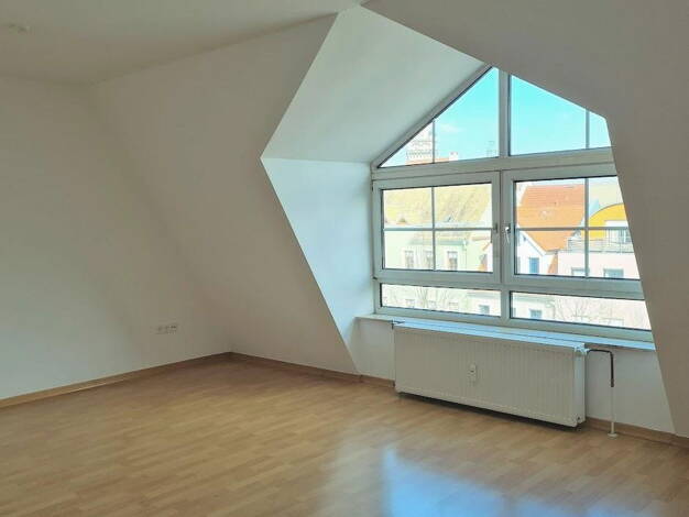 Wohnung zur Miete 319 € 2 Zimmer 53,3 m² Dachgeschoss, 3. Geschoss frei ab sofort Niedermarkt 9 Döbeln Döbeln 04720