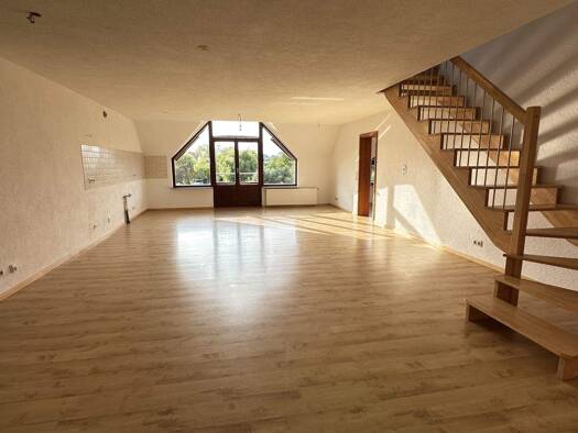 Maisonette zur Miete 1.195 € 4 Zimmer 134,5 m² 2. Geschoss Mengen Schallstadt-Mengen 79227