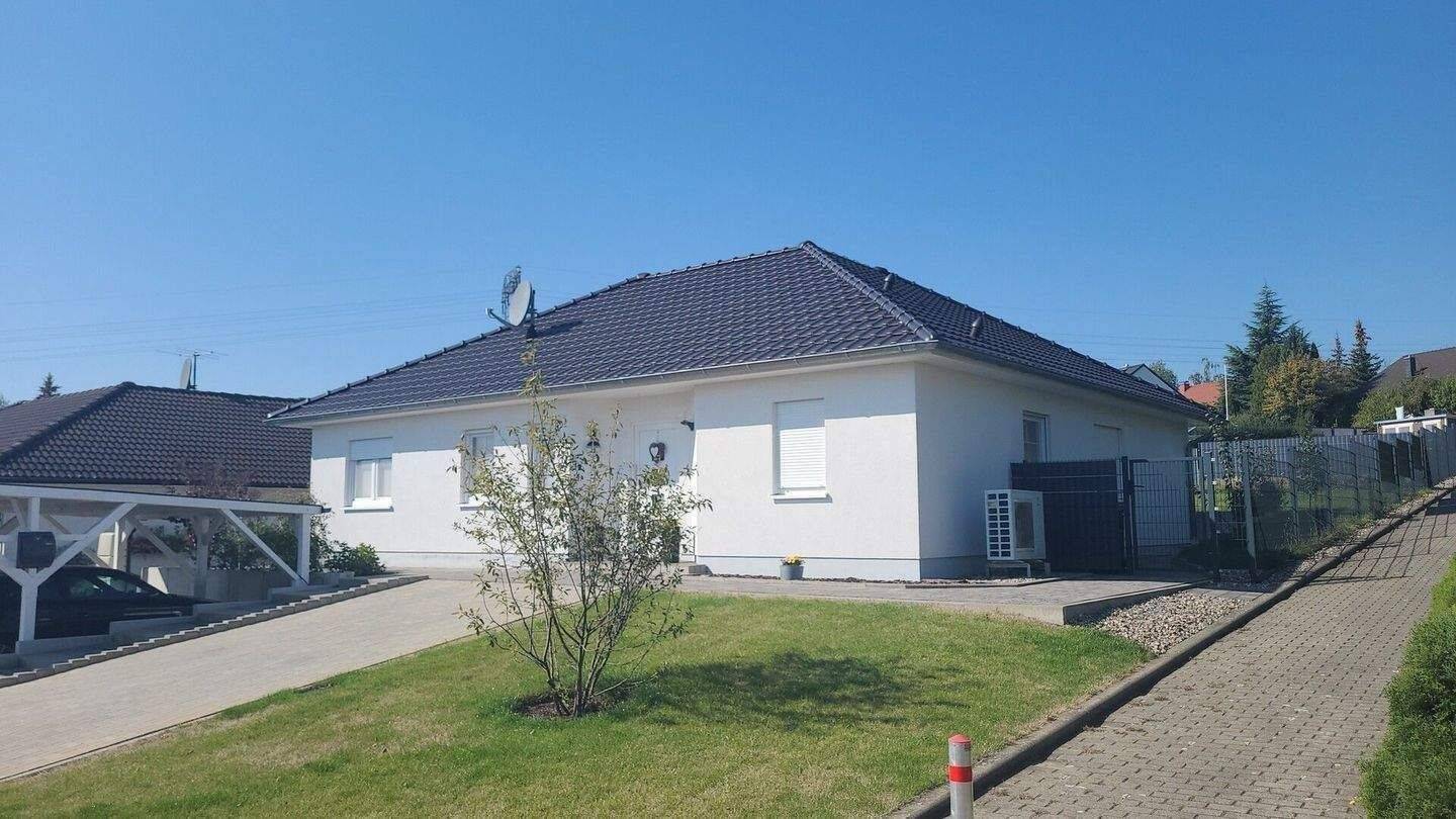 Bungalow zum Kauf, Borna