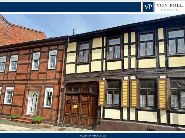 Reihenmittelhaus zum Kauf 255.000 € 13 Zimmer 311 m² 608 m² Grundstück Osterburg Osterburg (Altmark) 39606