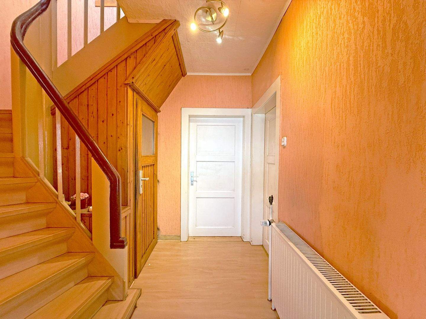 Immobilie in Treffurt - Naturnah wohnen im Werratal - Familienfreundliches Einfamilienhaus mit Garage, Carport, großem Garten und traumhafter Terrasse in Falken - Bild 3