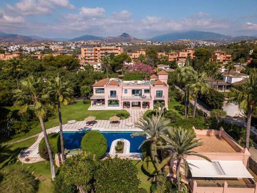 Haus zum Kauf 13.500.000 € 1.069 m² 7.415 m² Grundstück Marbella 29600