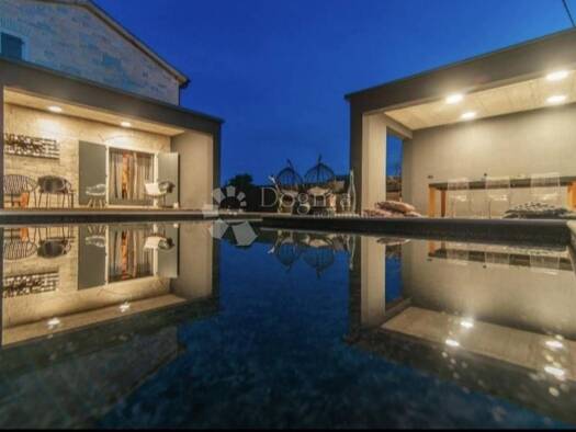 Haus zum Kauf 1.250.000 € 4 Zimmer 270 m² Baderna, Porec Baderna - Matulini