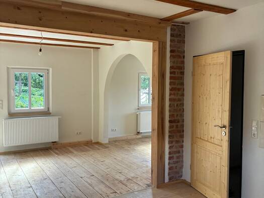 Doppelhaushälfte zur Miete 1.400 € 5,5 Zimmer 108 m² 200 m² Grundstück frei ab 01.11.2026 Heilsbronn Heilsbronn 91560