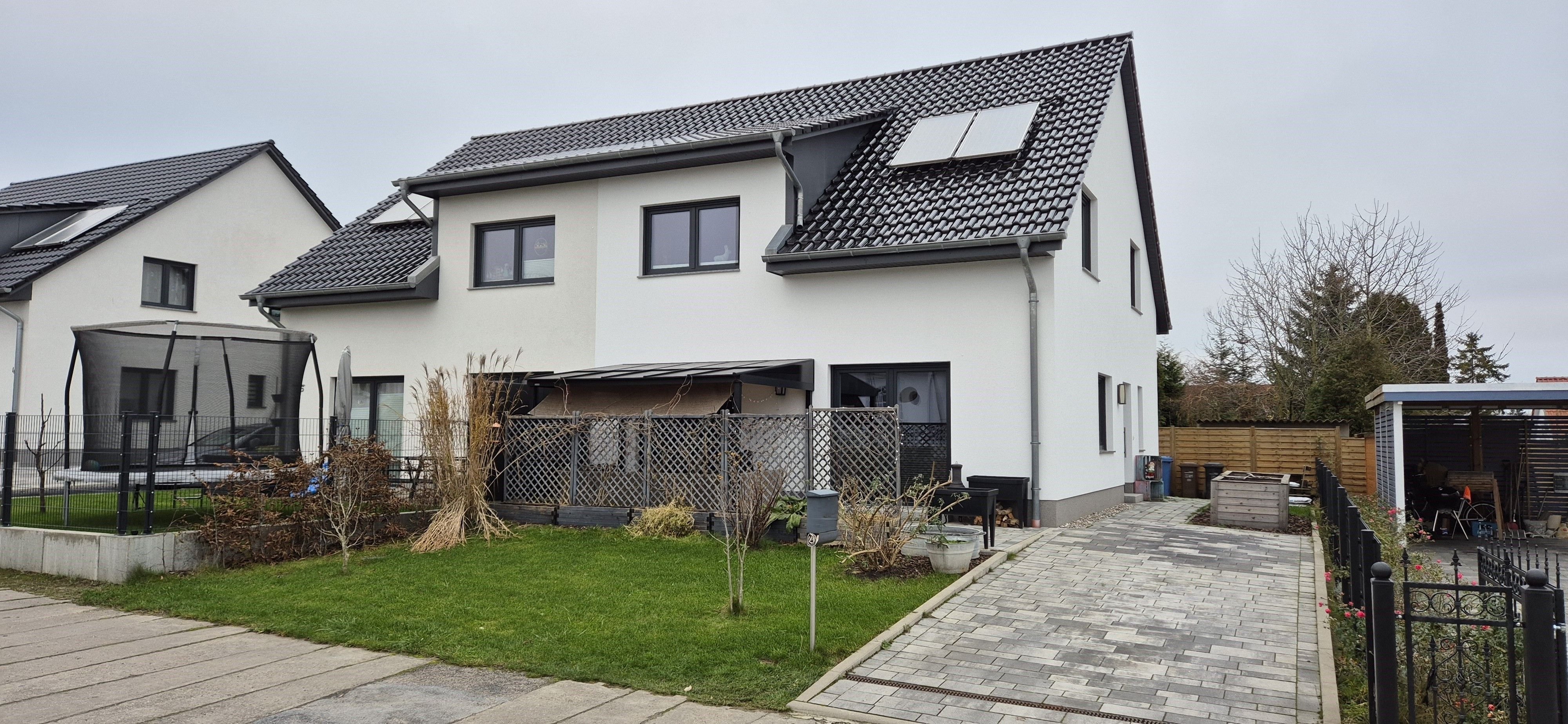 Doppelhaushälfte zur Miete 1.450 € 5 Zimmer 143 m²<br/>Wohnfläche 247 m²<br/>Grundstück 01.03.2025<br/>Verfügbarkeit Am Lüssower Berg Stralsund 18437