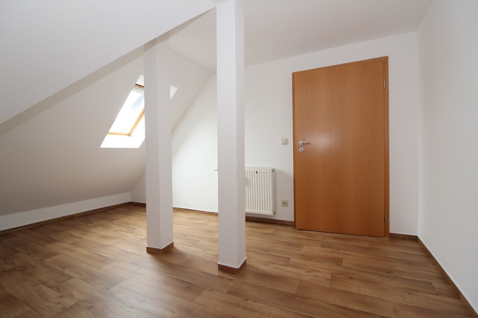 Wohnung zur Miete 400 € 3 Zimmer 66,5 m²<br/>Wohnfläche 3.<br/>Geschoss Huttenstraße 9 Innerstädtischer Bereich Süd 31 Dessau-Roßlau 06842