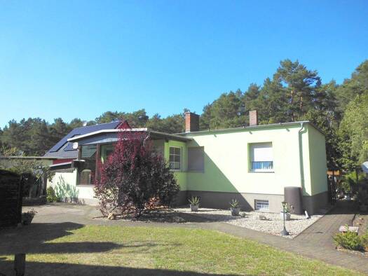 Einfamilienhaus zum Kauf 265.000 € 2 Zimmer 71 m² 1.082 m² Grundstück frei ab sofort Potsdamer Straße 47 Woltersdorf Nuthe-Urstromtal 14947