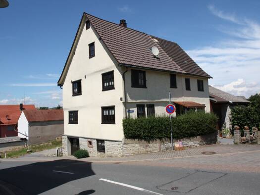 Einfamilienhaus zum Kauf 249.000 € 8 Zimmer 180 m² 538 m² Grundstück Götzingen Buchen (Odenwald) 74722