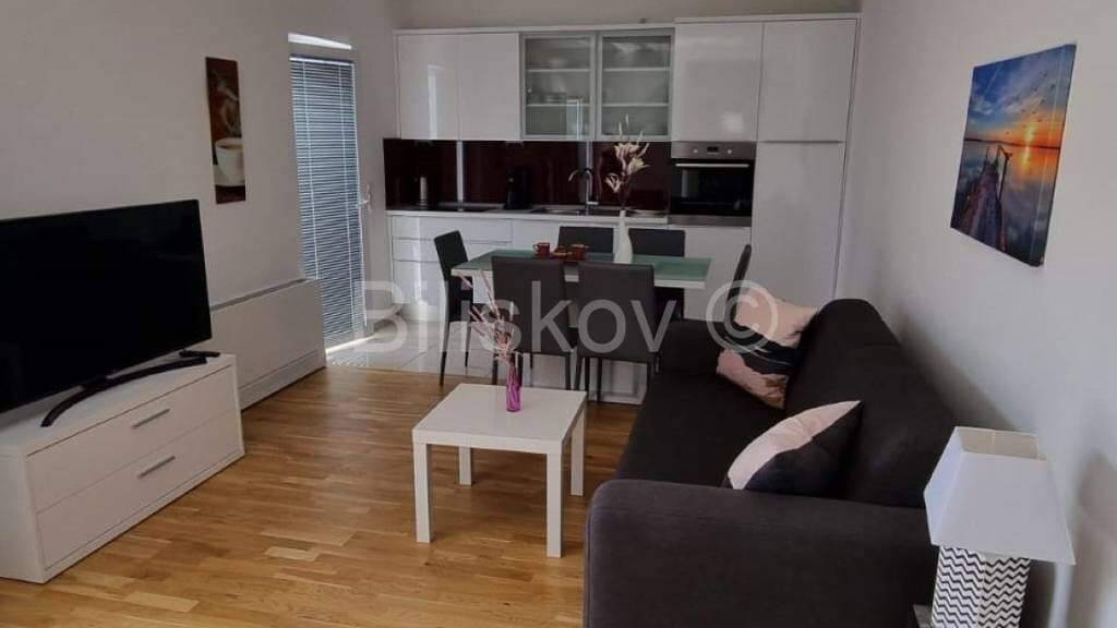 Wohnung zur Miete 800 € 2 Zimmer 55 m² 3. Geschoss Podstrana