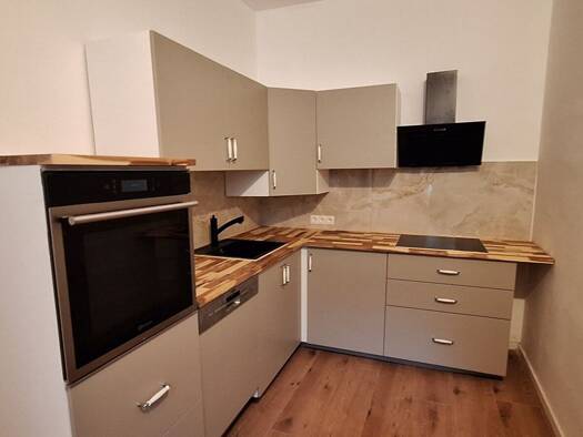 Wohnung zur Miete 832 € 3 Zimmer 91 m² frei ab 15.04.2026 Heiligenstädter Straße Wien 1090