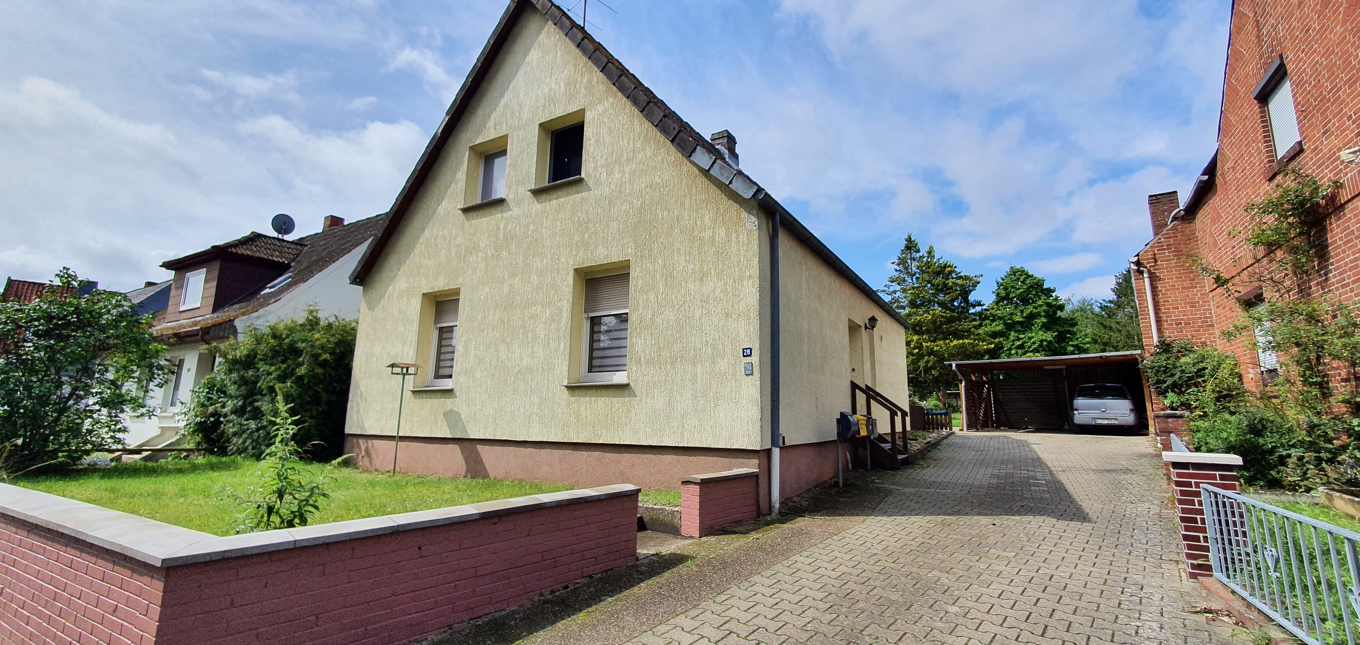 Mehrfamilienhaus zum Kauf provisionsfrei als Kapitalanlage geeignet 169.000 € 8 Zimmer 195 m²<br/>Wohnfläche 851 m²<br/>Grundstück Bergen Bergen an der Dumme 29468