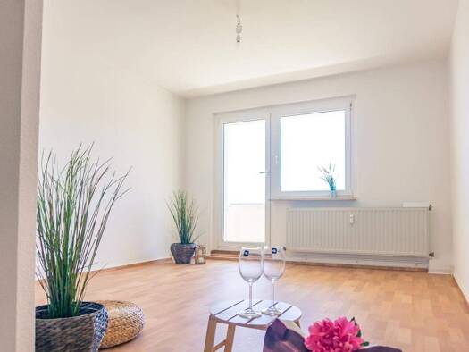 Wohnung zur Miete 589 € 4 Zimmer 95,3 m² 1. Geschoss frei ab 01.06.2026 Faleska-Meinig-Str. 156 Markersdorf Chemnitz 09122