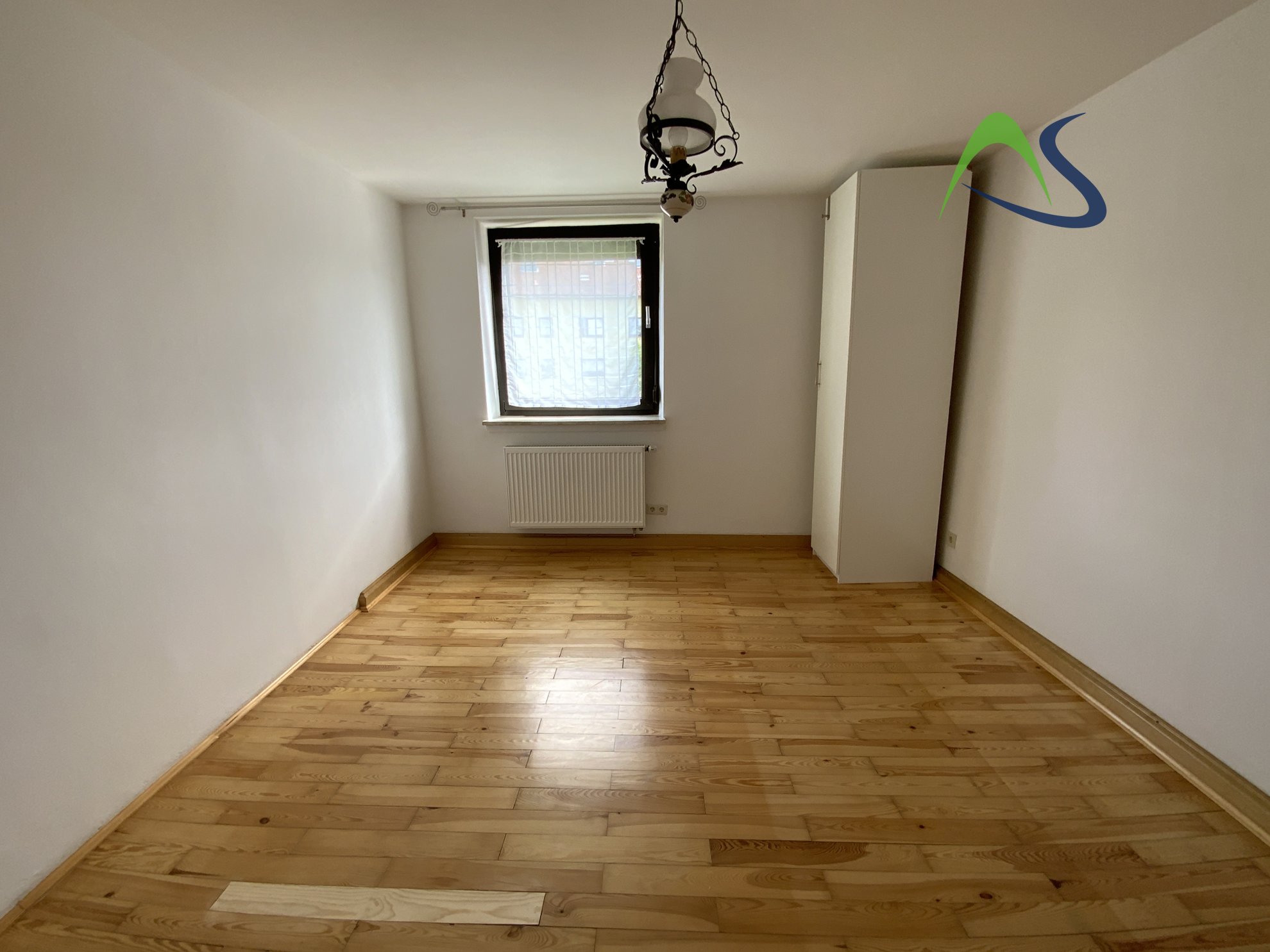 Wohnung zur Miete 930 € 4 Zimmer 77 m²<br/>Wohnfläche 3.<br/>Geschoss 01.01.2025<br/>Verfügbarkeit Innerer Osten Regensburg 93055