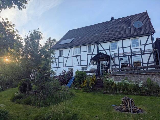 Einfamilienhaus zum Kauf provisionsfrei 349.000 € 7 Zimmer 191 m² 1.369 m² Grundstück frei ab 01.10.2026 Bielstein Wiehl 51674
