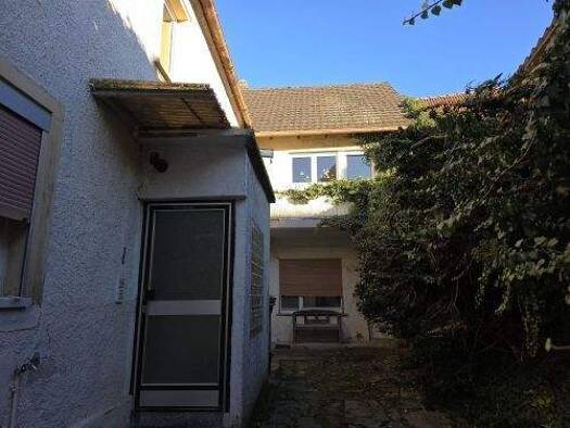 Einfamilienhaus zum Kauf 125.000 € 8 Zimmer 199,9 m² 301 m² Grundstück Waigolshausen 97534