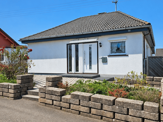 Bungalow zum Kauf 260.000 € 5 Zimmer 140 m² 610 m² Grundstück Königsheim 78598