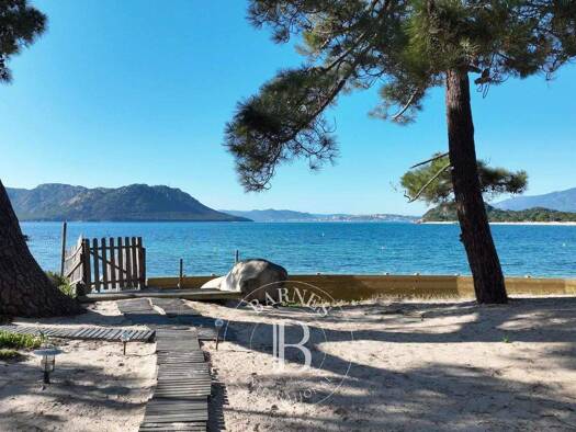 Haus zum Kauf 16.000.000 € 433 m² 3.024 m² Grundstück Lecci 20137