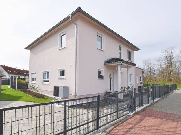 Einfamilienhaus zum Kauf 629.000 € 5 Zimmer 193 m² 859 m² Grundstück Großenhain Großenhain 01558