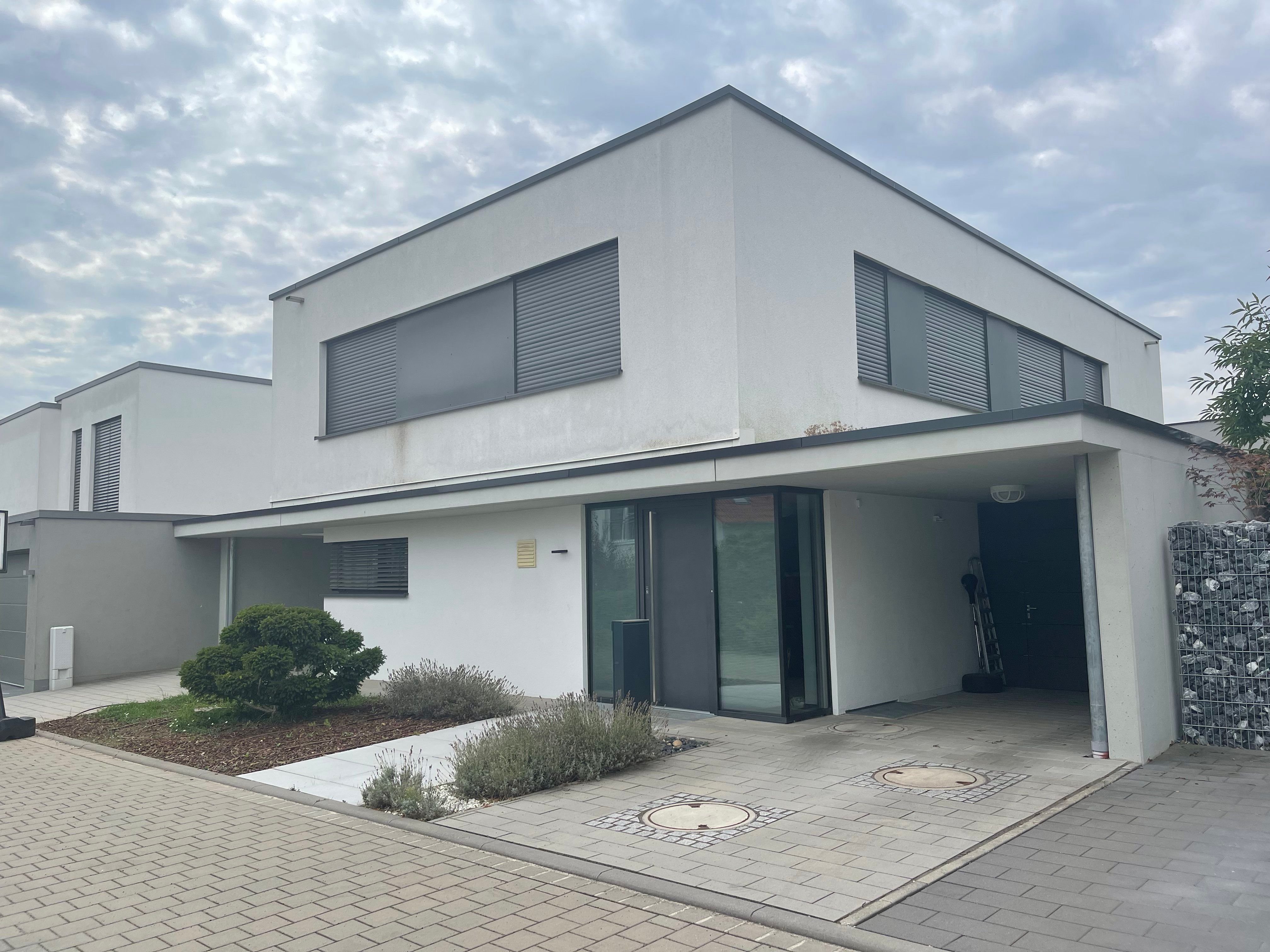 Einfamilienhaus zum Kauf als Kapitalanlage geeignet 1.350.000 € 5 Zimmer 204 m²<br/>Wohnfläche 400 m²<br/>Grundstück Gustav-Stresemann-Str. 17 Herzo Base Herzogenaurach 91074