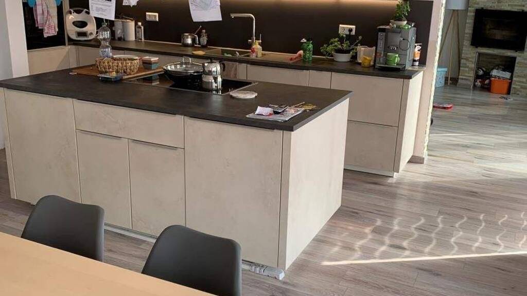 Einfamilienhaus zur Miete 1.900 € 8 Zimmer 195,2 m² 250 m² Grundstück frei ab 01.05.2026 Nebringen Gäufelden 71126