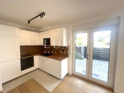 Wohnung zur Miete 800 € 2 Zimmer 54 m² Geschoss EG/2 Centar, Velika Gorica Velika Gorica 10410