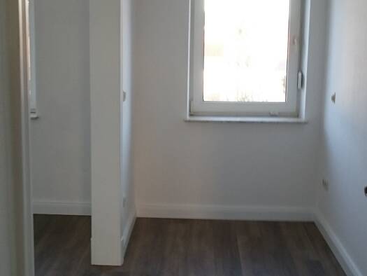 Wohnung zur Miete 950 € 5 Zimmer 130 m² 1. Geschoss frei ab sofort Varel Varel 26316