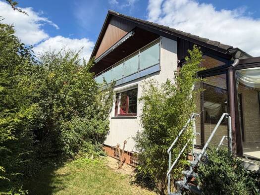 Haus zum Kauf 320.000 € 6,5 Zimmer 170 m² 548 m² Grundstück Donndorf Eckersdorf 95488