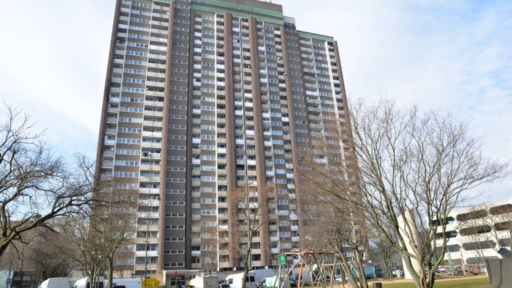 Wohnung zum Kauf 75.000 € 2 Zimmer 40 m² 17. Geschoss An der Fuhr 5 Meschenich Köln 50997