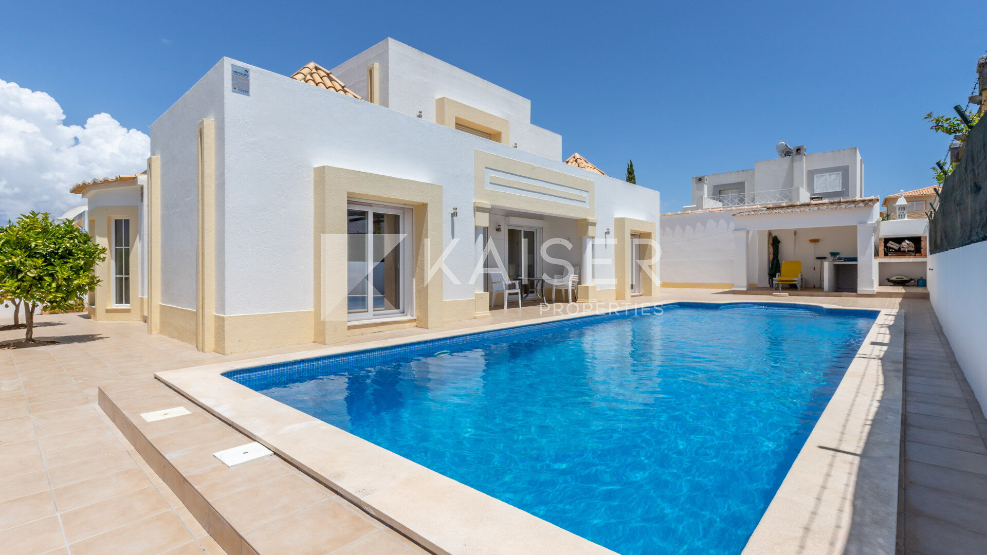 Villa zum Kauf provisionsfrei 695.000 € 4 Zimmer 166 m²<br/>Wohnfläche 395 m²<br/>Grundstück Albufeira