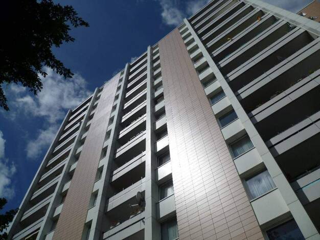 Wohnung zur Miete 609 € 2 Zimmer 61 m² 4. Geschoss frei ab 18.03.2026 Güstrower Straße 3 Garath Düsseldorf 40595