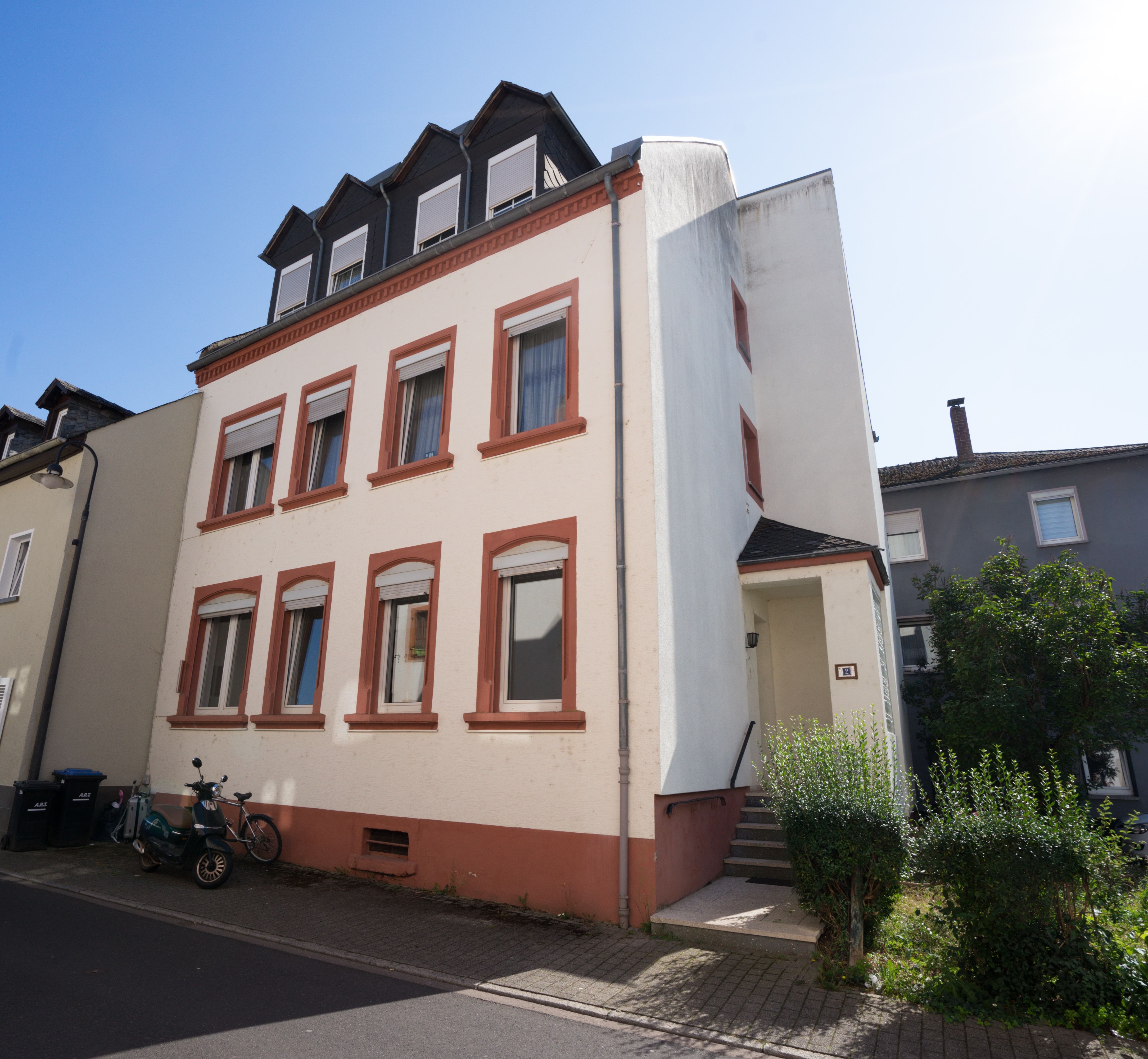 Mehrfamilienhaus zum Kauf provisionsfrei 245.000 € 180 m²<br/>Wohnfläche 252 m²<br/>Grundstück Wittlich Wittlich 54516