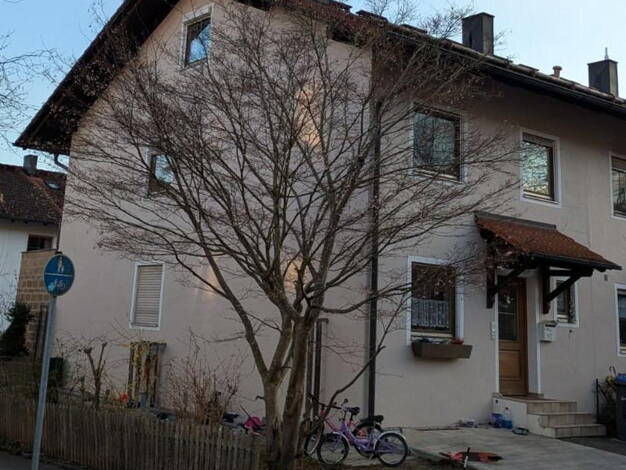 Reihenendhaus zum Kauf provisionsfrei 420.000 € 4 Zimmer 135 m² 255 m² Grundstück frei ab 01.09.2026 Trostberg 83308