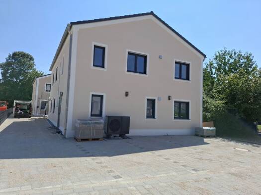 Wohnung zur Miete 1.275 € 4,5 Zimmer 102 m² Geschoss 1/2 frei ab 01.09.2026 Theißing Großmehring 85098