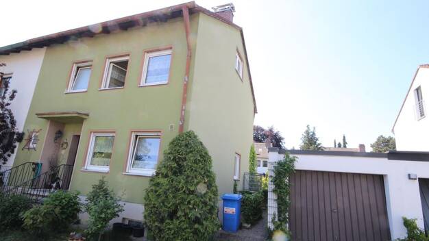Doppelhaushälfte zum Kauf 470.000 € 7 Zimmer 135,9 m² 462 m² Grundstück frei ab 01.08.2025 Kornburg / Worzeldorf Nürnberg 90455