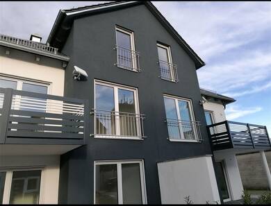 Haus zur Miete 1.799 € 6 Zimmer 163,5 m² 200 m² Grundstück Floridoweg 9 Straubing Straubing 94315
