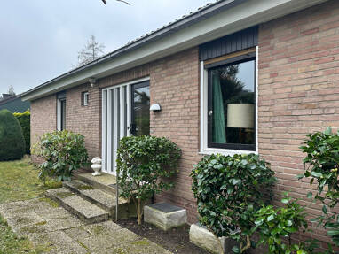 Haus zum Kauf 450.000 € 5 Zimmer 148 m² 696 m² Grundstück frei ab sofort Gertrud-Icks-Weg Forstwald Krefeld 47804