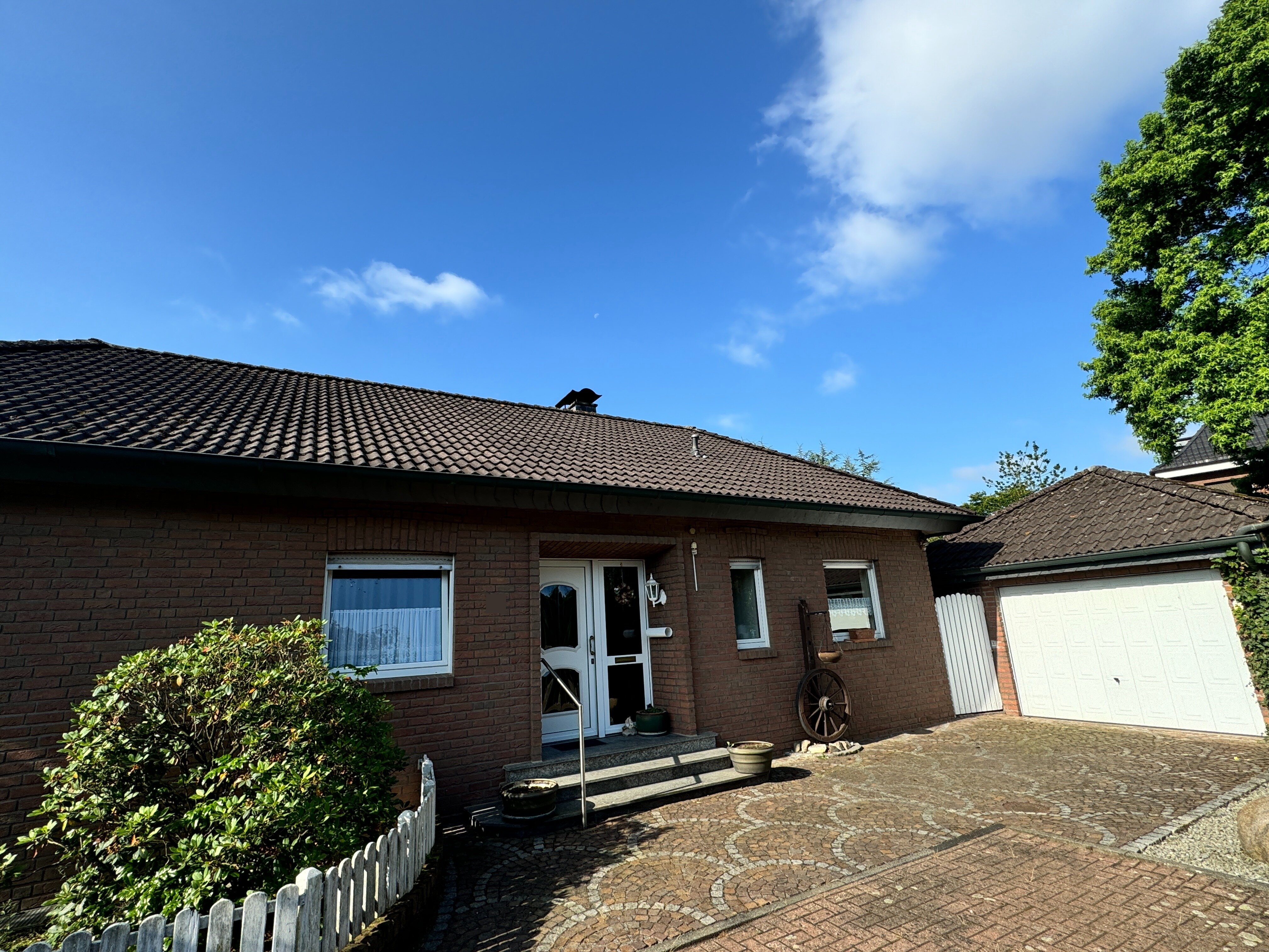 Bungalow zum Kauf 420.000 € 4 Zimmer 129 m²<br/>Wohnfläche 692 m²<br/>Grundstück Geldern Geldern 47608