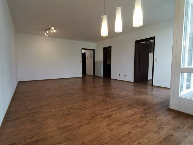 Wohnung zum Kauf 235.000 € 3 Zimmer 74 m² Straubing 94315