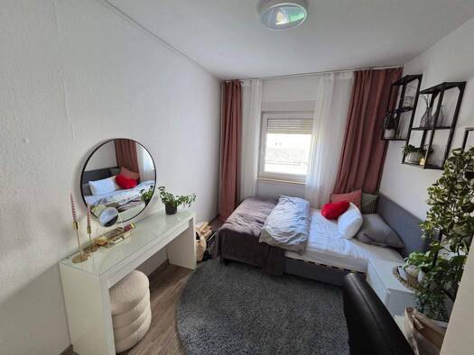 Wohnung zur Miete 520 € 4 Zimmer 14 m² 2. Geschoss frei ab sofort Textorstraße 15 Altstadt Würzburg 97070