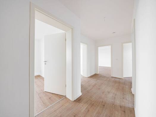 Wohnung zur Miete 630 € 4 Zimmer 70 m² 1. Geschoss Thränaer Straße 23 Wyhra Borna 04552
