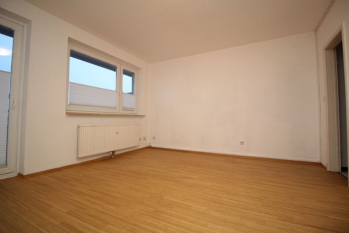 Wohnung zur Miete 336 € 1 Zimmer 28 m²<br/>Wohnfläche 4.<br/>Geschoss ab sofort<br/>Verfügbarkeit Kern Neumünster 24534