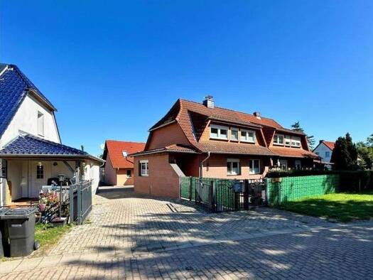 Einfamilienhaus zum Kauf 750.777 € 7 Zimmer 200 m² 2.800 m² Grundstück Ludorf 17207