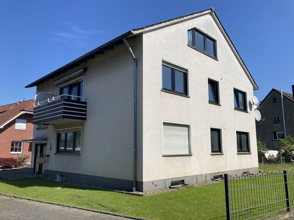 Wohnung zum Kauf 149.500 € 3 Zimmer 89,9 m²<br/>Wohnfläche 1.<br/>Geschoss Schötmar Bad Salzuflen-Schötmar 32108