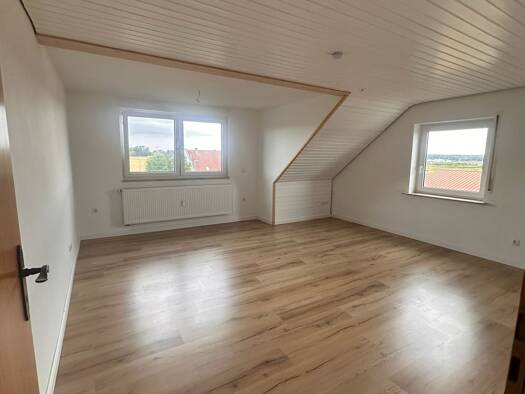 Wohnung zur Miete 850 € 3 Zimmer 95 m² Geschoss 2/3 frei ab 01.09.2026 Poxdorf 91099