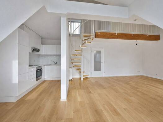 Maisonette zur Miete 1.140 € 2,5 Zimmer 79 m² Geschoss 3/4 frei ab 01.05.2026 Stockbauerstraße 6 Neuröthenbach Nürnberg 90449