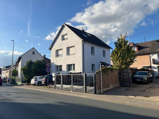 Einfamilienhaus zur Miete 2.400 € 4,5 Zimmer 140 m² 900 m² Grundstück frei ab 01.12.2026 Neuenhain Bad Soden 65812