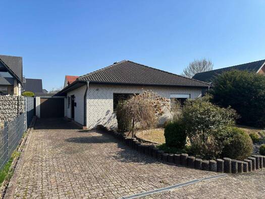 Bungalow zum Kauf provisionsfrei 286.000 € 4 Zimmer 110 m² 554 m² Grundstück frei ab sofort Mennighüffen Löhne 32584
