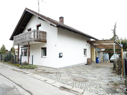 Einfamilienhaus zum Kauf 139.000 € 6 Zimmer 118 m² 475 m² Grundstück frei ab sofort Egglkofen 84546